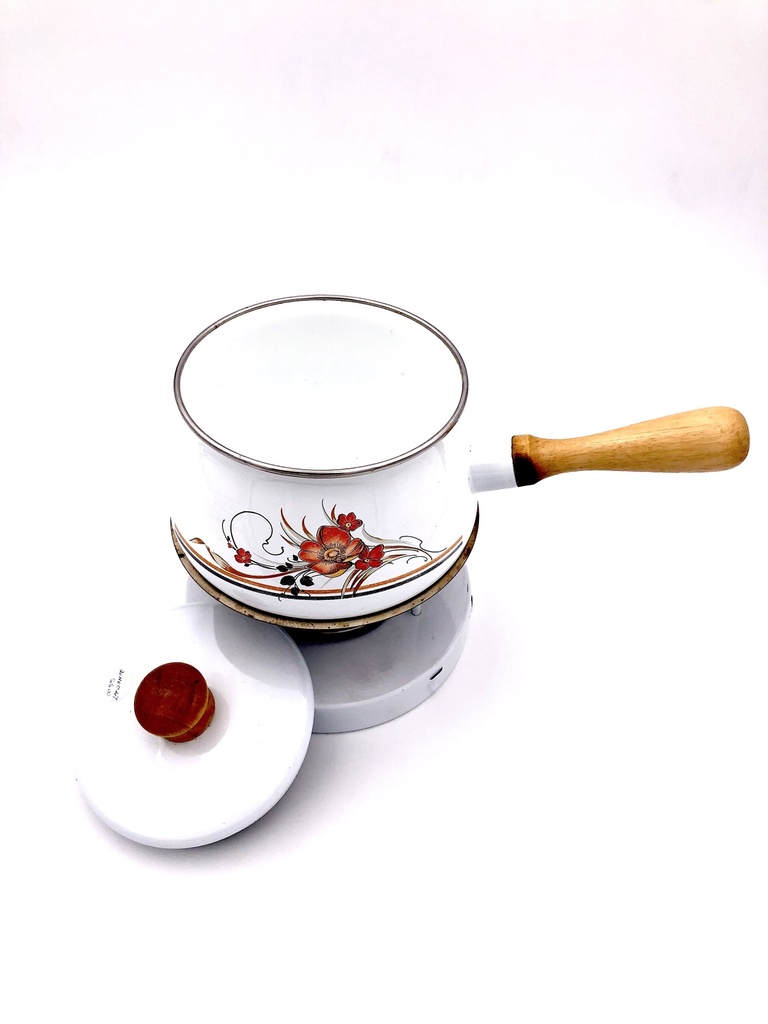 Fondue pot with stand